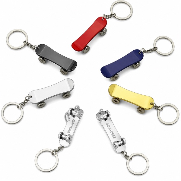 Wear Resistant Mini Skateboard Keychain With Rolling Wheels