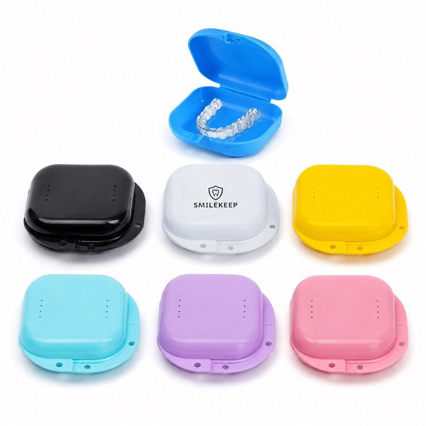 Dry Retainer Holder Case with Secure Locking Closure